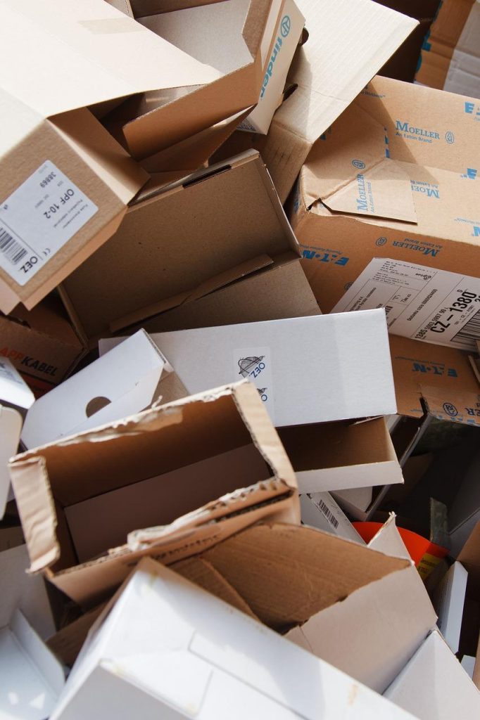 Pakketverzending voor webshops: illustratie van efficiënte verzendprocessen en logistieke optimalisatie